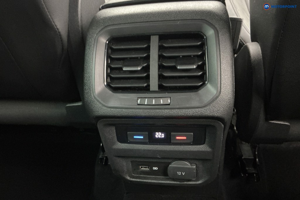Volkswagen Tiguan R-Line Tech Automatic Petrol SUV - Stock Number (1612136) - 17th supplementary image