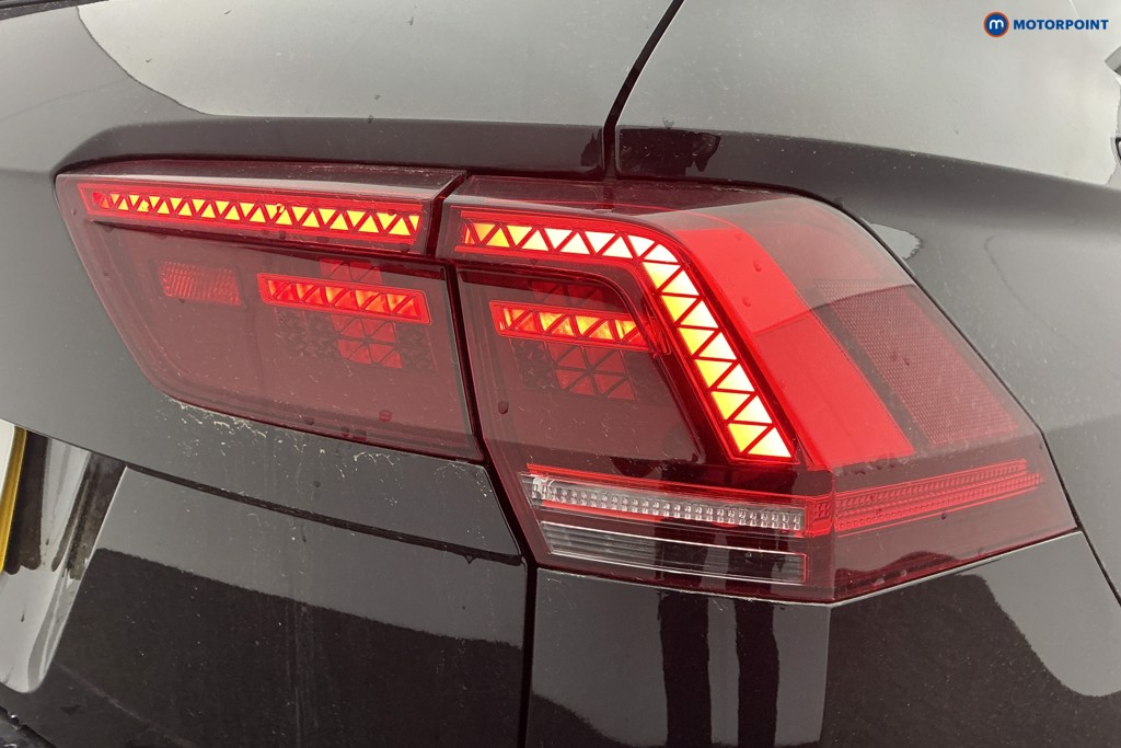 Volkswagen Tiguan R-Line Tech Automatic Petrol SUV - Stock Number (1612136) - 36th supplementary image