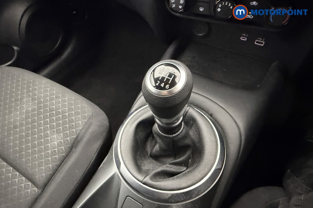 Nissan Juke Acenta Premium Manual Petrol SUV - Stock Number (1613398) - 4th supplementary image