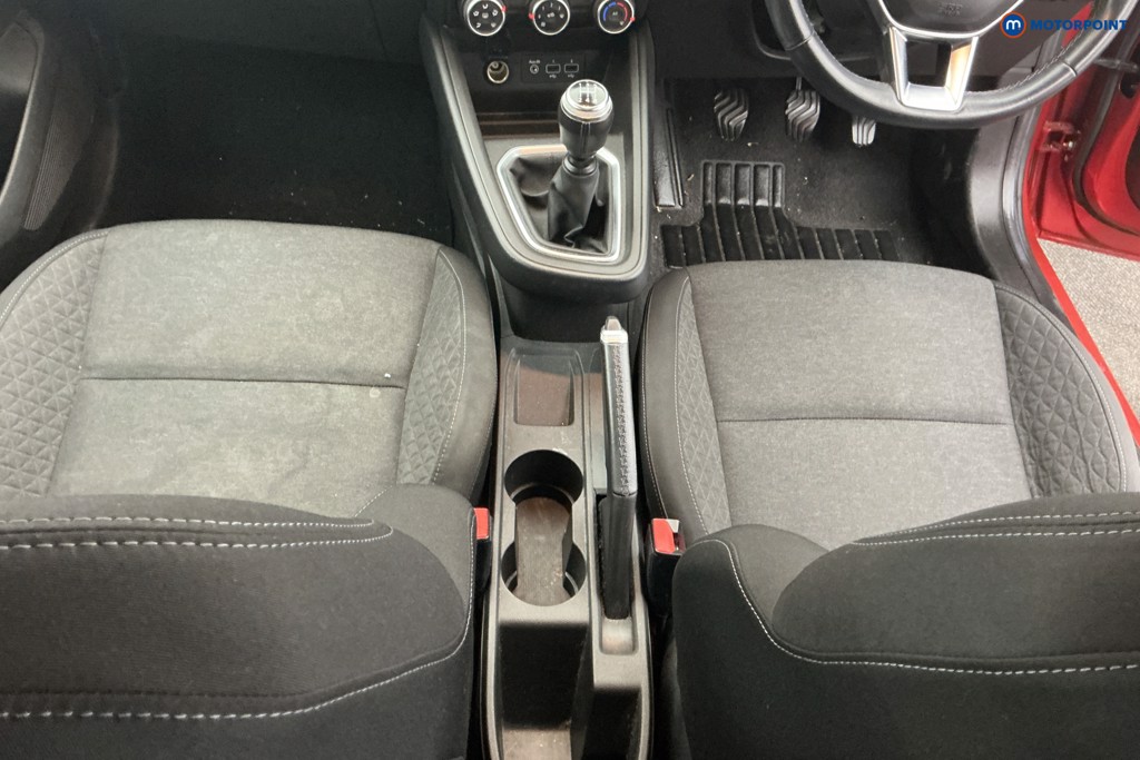 Renault Clio Iconic Manual Petrol Hatchback - Stock Number (1613894) - 12th supplementary image