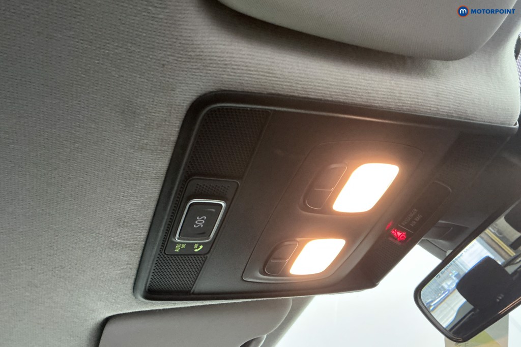 Renault Clio Iconic Manual Petrol Hatchback - Stock Number (1613894) - 19th supplementary image