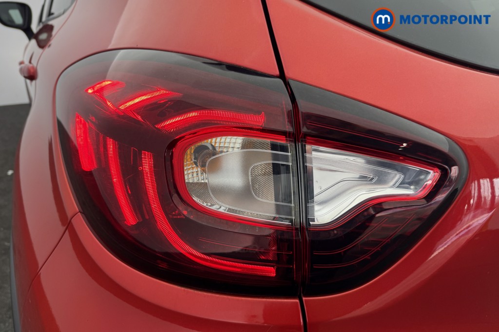 Renault Captur Iconic Manual Petrol SUV - Stock Number (1614537) - 14th supplementary image