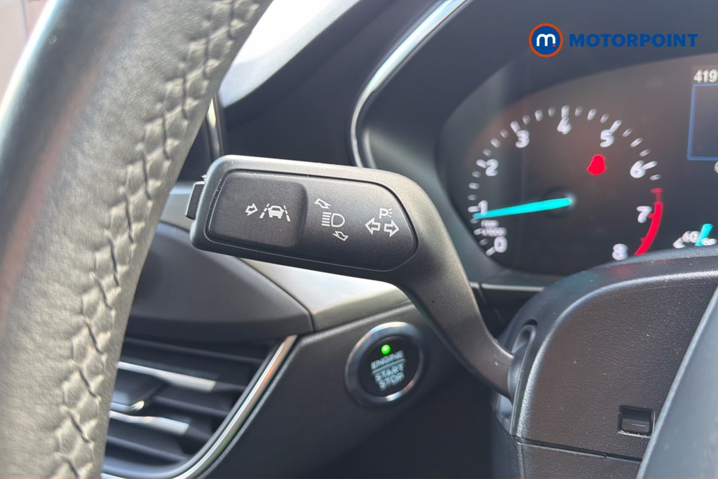 Ford Focus Titanium Manual Petrol Hatchback - Stock Number (1615246) - 6th supplementary image