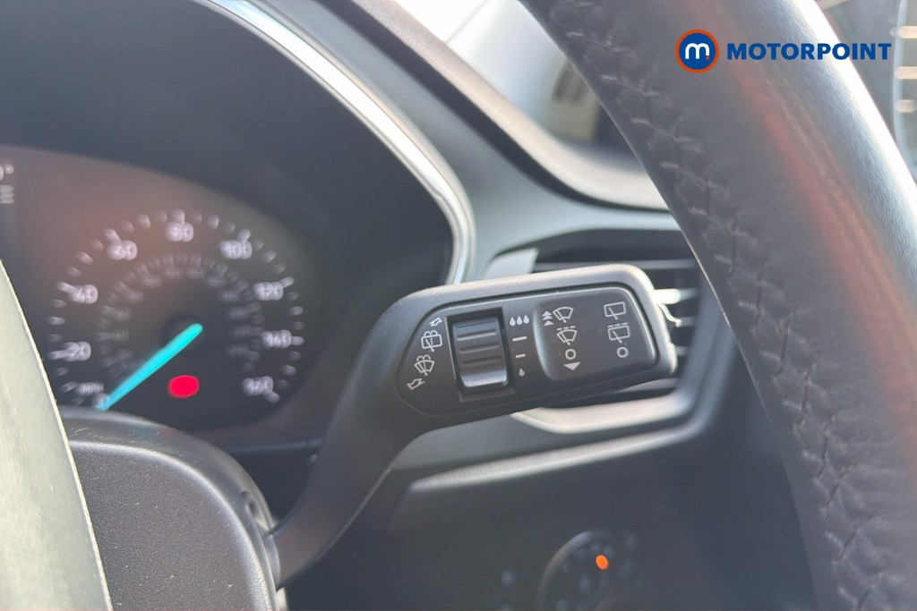 Ford Focus Titanium Manual Petrol Hatchback - Stock Number (1615246) - 7th supplementary image