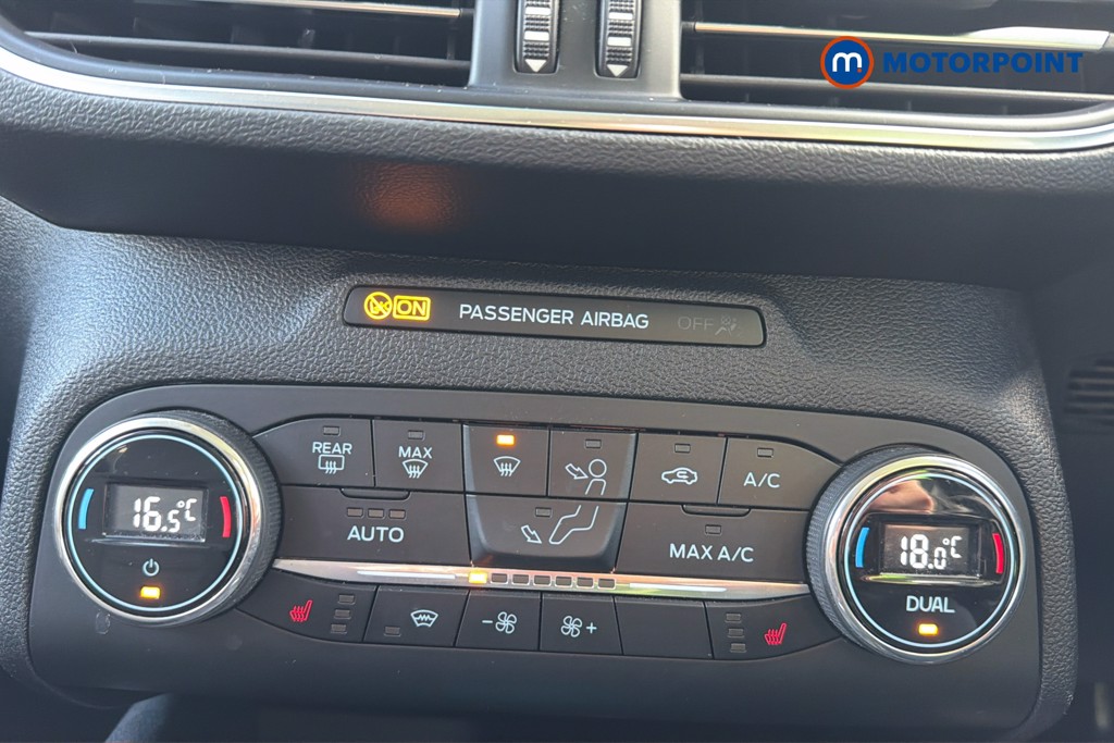 Ford Focus Titanium Manual Petrol Hatchback - Stock Number (1615246) - 12th supplementary image