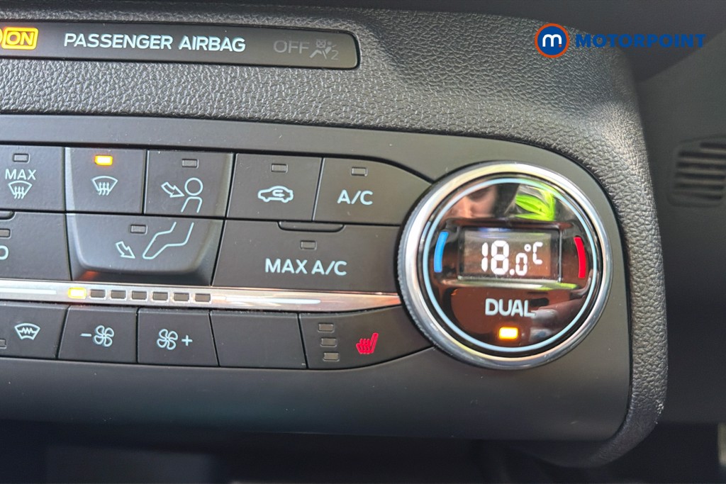 Ford Focus Titanium Manual Petrol Hatchback - Stock Number (1615246) - 14th supplementary image