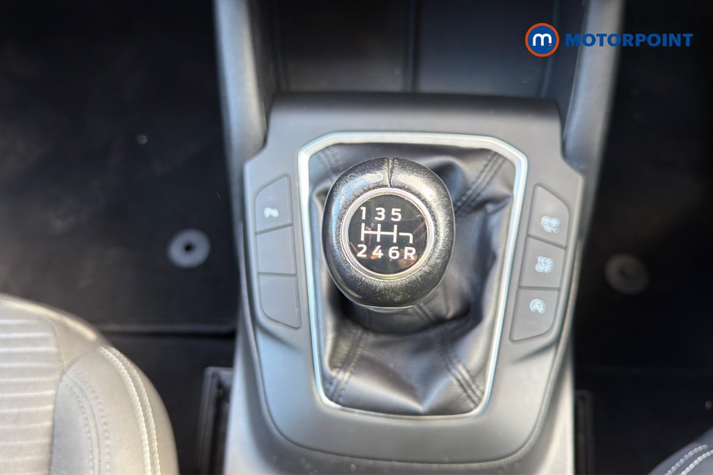 Ford Focus Titanium Manual Petrol Hatchback - Stock Number (1615246) - 15th supplementary image