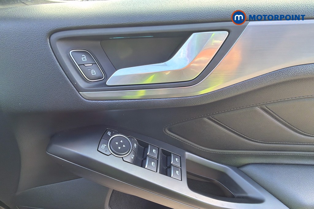 Ford Focus Titanium Manual Petrol Hatchback - Stock Number (1615246) - 20th supplementary image