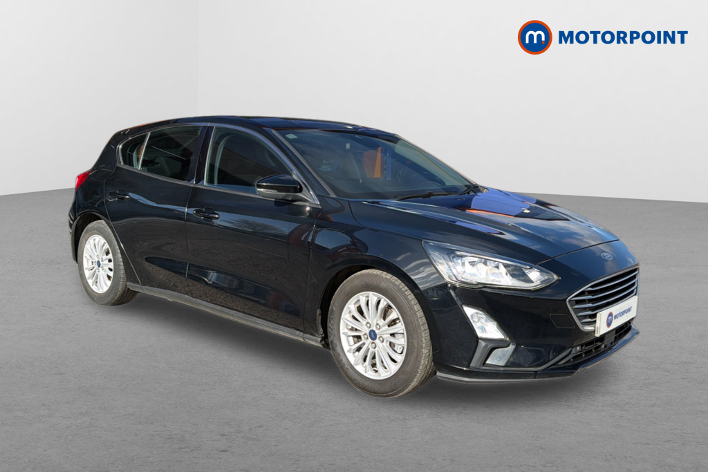 Ford Focus Titanium Manual Petrol Hatchback - Stock Number (1615246) - Drivers side front corner