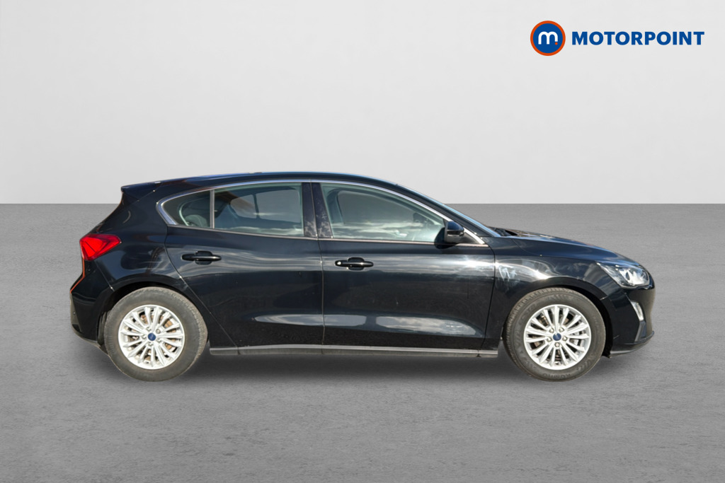 Ford Focus Titanium Manual Petrol Hatchback - Stock Number (1615246) - Drivers side