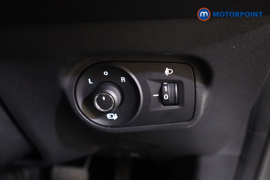 Mg Motor Uk ZS Trophy Automatic Petrol-Electric Hybrid SUV - Stock Number (1616884) - 11th supplementary image