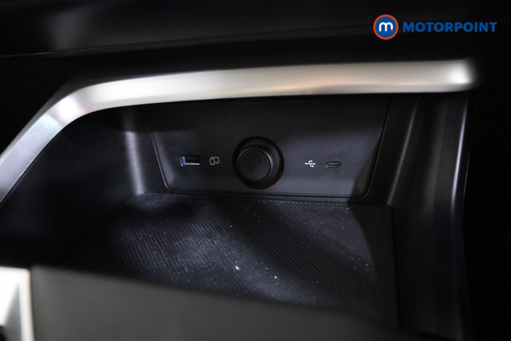 Mg Motor Uk ZS Trophy Automatic Petrol-Electric Hybrid SUV - Stock Number (1617090) - 7th supplementary image