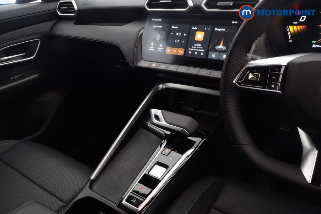 Mg Motor Uk ZS Trophy Automatic Petrol-Electric Hybrid SUV - Stock Number (1617789) - 14th supplementary image