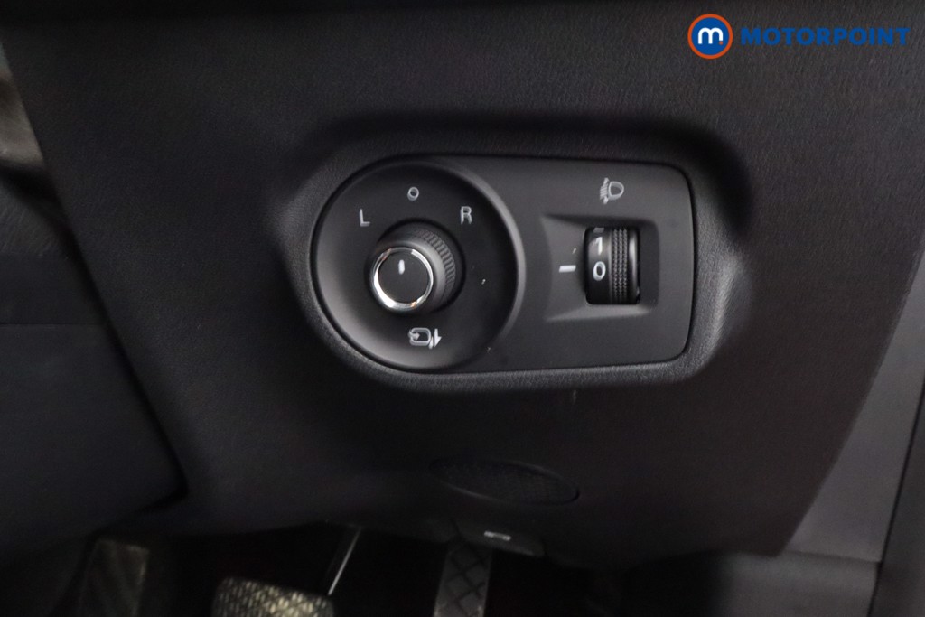 Mg Motor Uk ZS Trophy Automatic Petrol-Electric Hybrid SUV - Stock Number (1617789) - 18th supplementary image