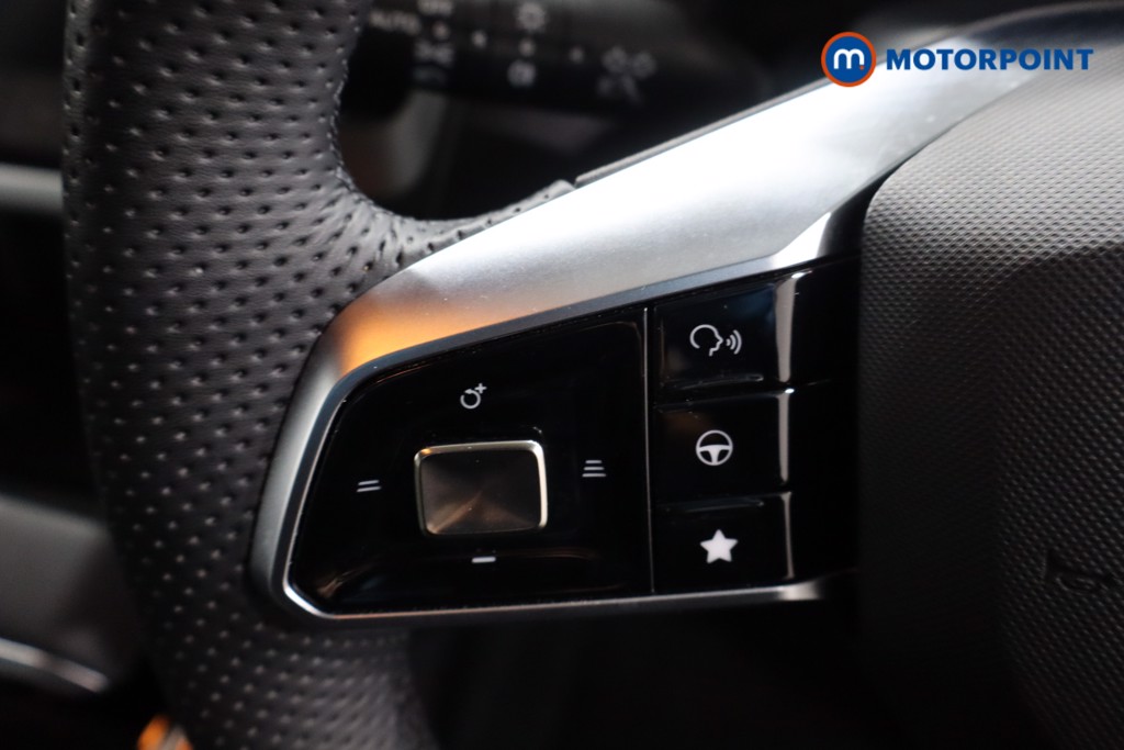 Mg Motor Uk ZS Trophy Automatic Petrol-Electric Hybrid SUV - Stock Number (1617832) - 7th supplementary image