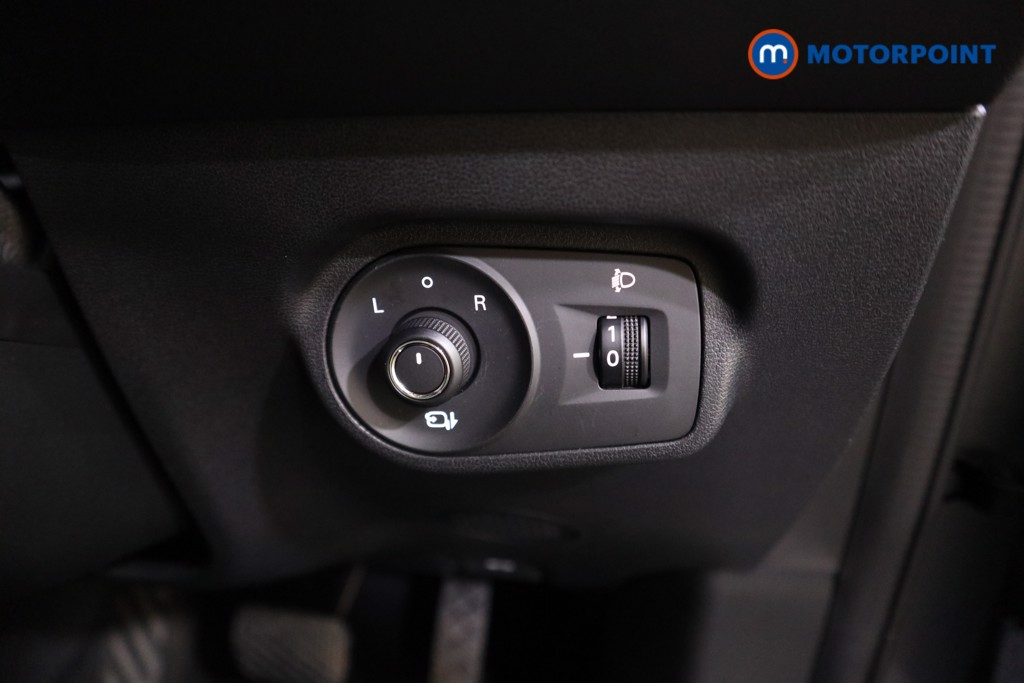 Mg Motor Uk ZS Trophy Automatic Petrol-Electric Hybrid SUV - Stock Number (1617911) - 11th supplementary image