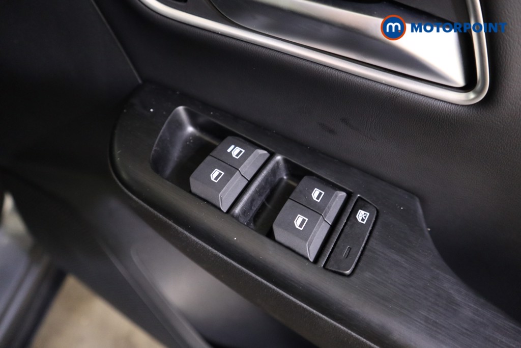 Mg Motor Uk ZS Trophy Automatic Petrol-Electric Hybrid SUV - Stock Number (1617911) - 13th supplementary image