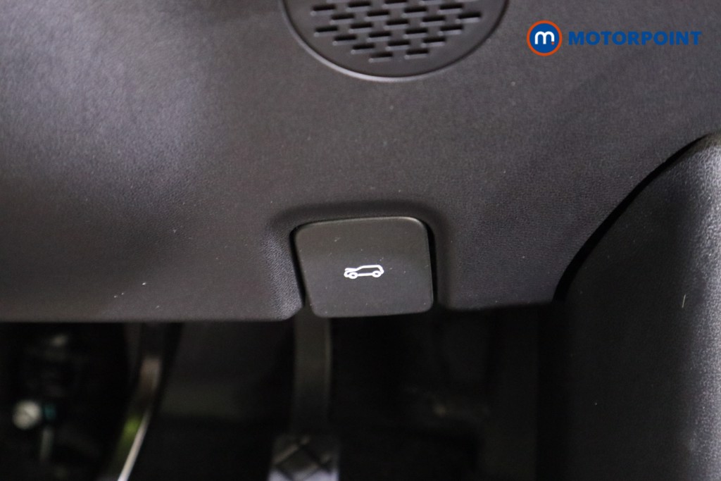 Mg Motor Uk ZS Trophy Automatic Petrol-Electric Hybrid SUV - Stock Number (1617914) - 11th supplementary image