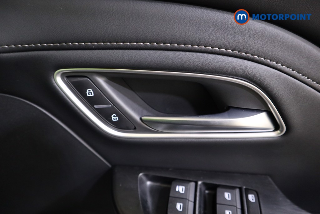 Mg Motor Uk ZS Trophy Automatic Petrol-Electric Hybrid SUV - Stock Number (1617914) - 15th supplementary image