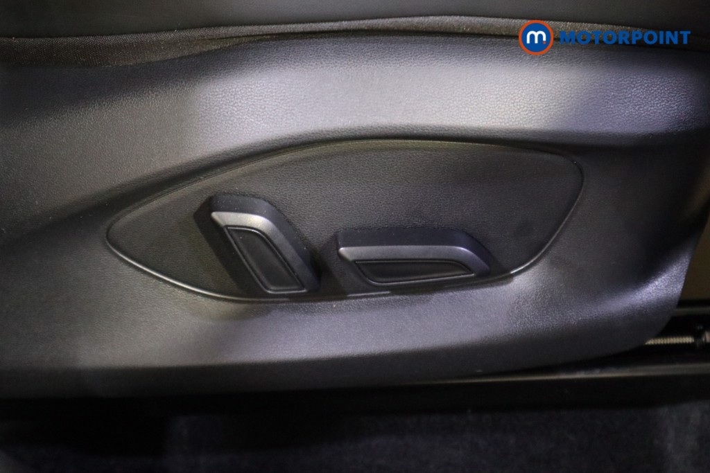 Mg Motor Uk ZS Trophy Automatic Petrol-Electric Hybrid SUV - Stock Number (1617914) - 16th supplementary image