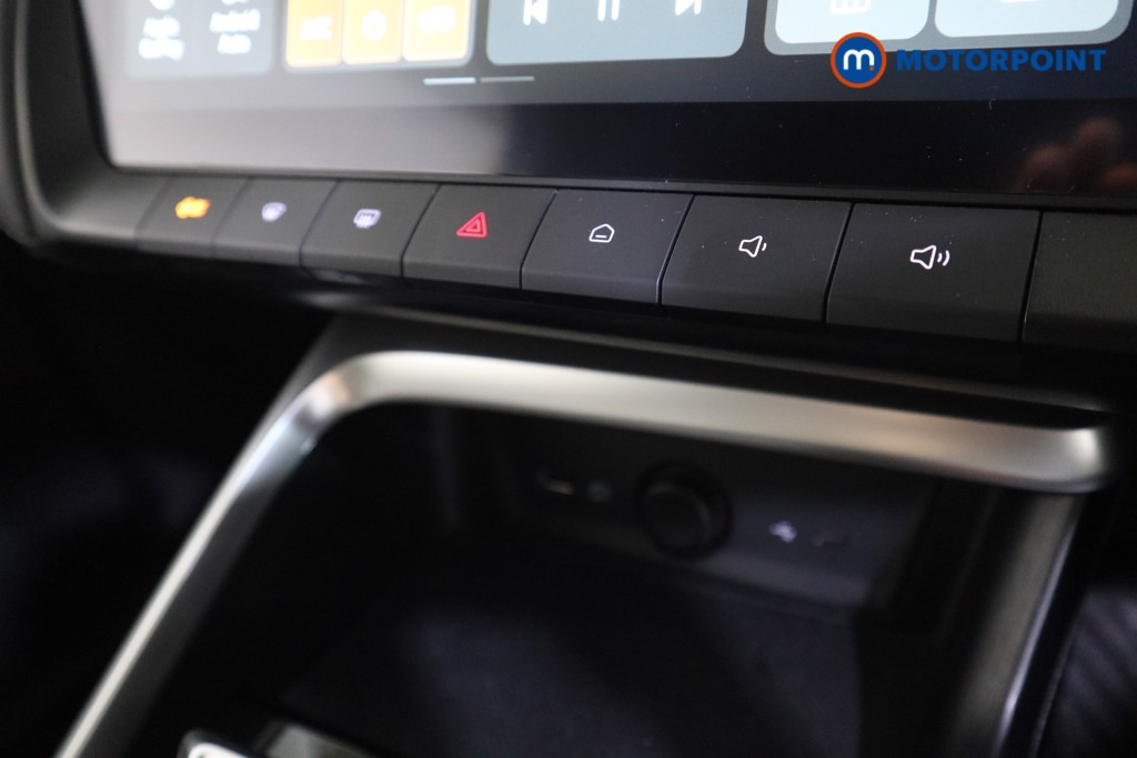 Mg Motor Uk ZS Trophy Automatic Petrol-Electric Hybrid SUV - Stock Number (1618381) - 8th supplementary image