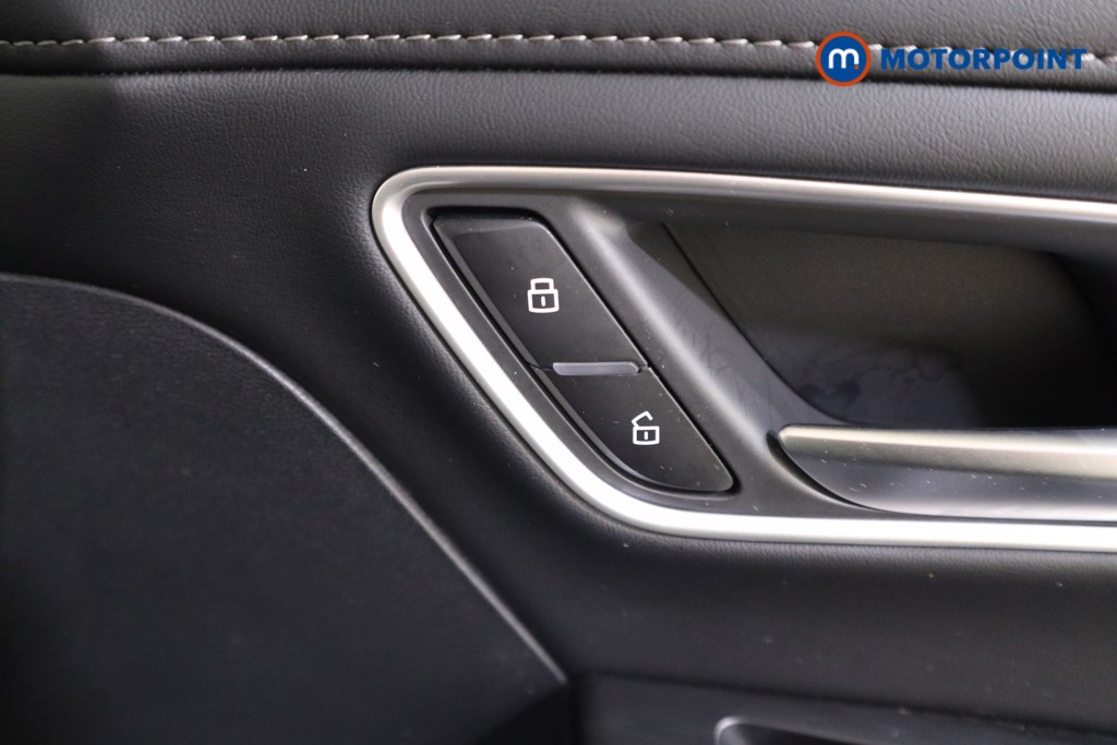 Mg Motor Uk ZS Trophy Automatic Petrol-Electric Hybrid SUV - Stock Number (1618381) - 14th supplementary image