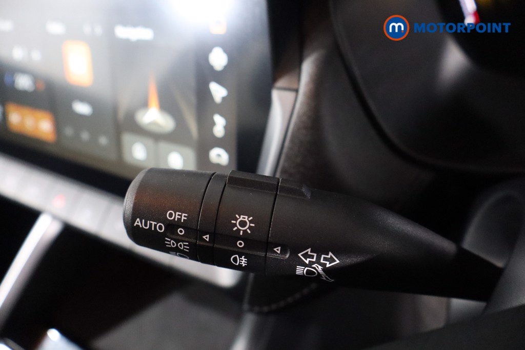 Mg Motor Uk ZS Trophy Automatic Petrol-Electric Hybrid SUV - Stock Number (1618430) - 14th supplementary image