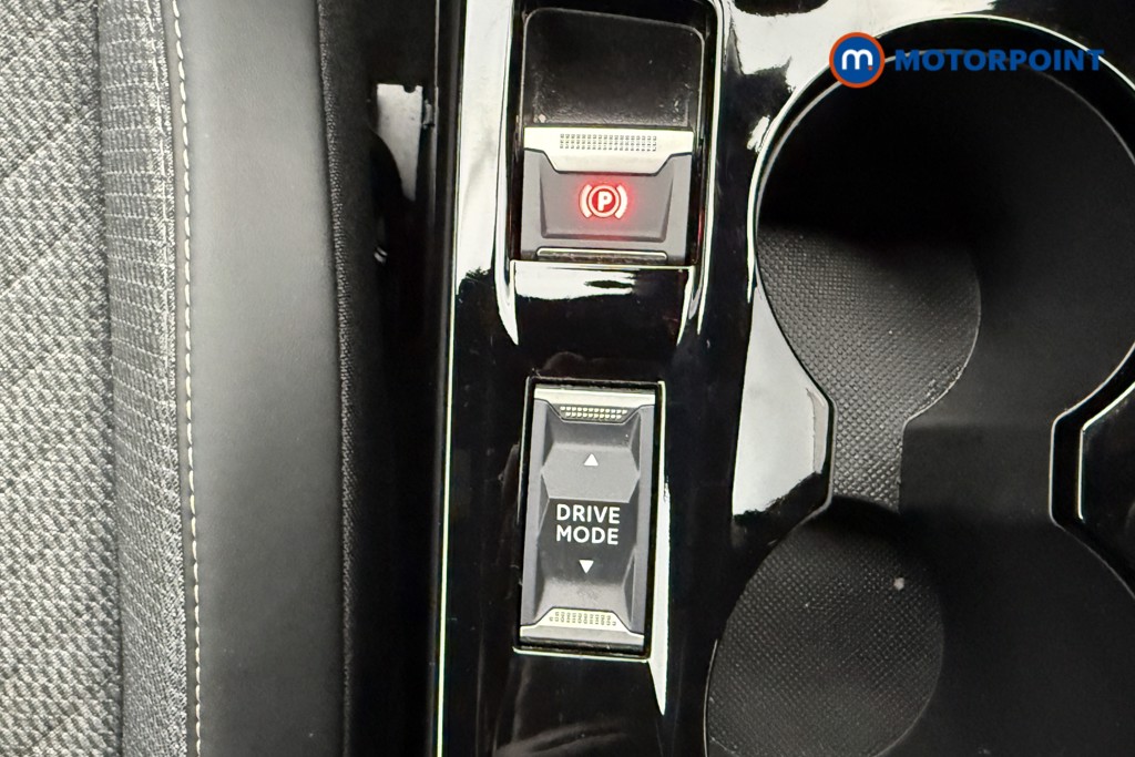 Peugeot 2008 Allure Manual Petrol SUV - Stock Number (1618533) - 15th supplementary image
