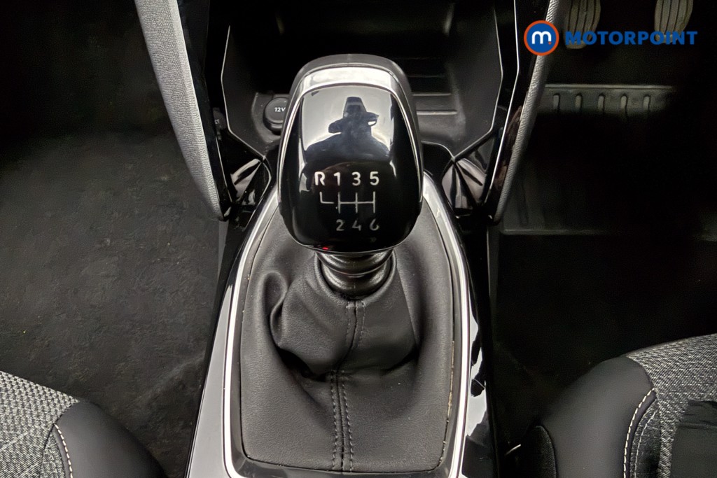 Peugeot 2008 Allure Manual Petrol SUV - Stock Number (1619006) - 6th supplementary image