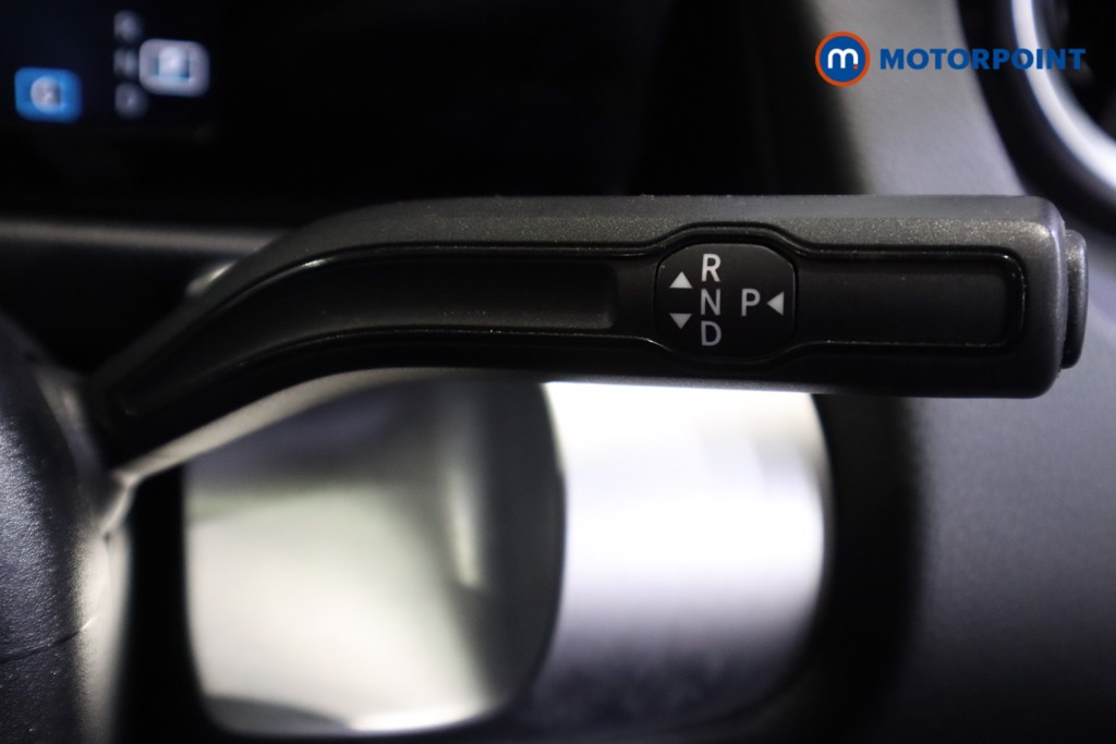 Mercedes-Benz GLB Amg Line Automatic Petrol SUV - Stock Number (1620396) - 5th supplementary image