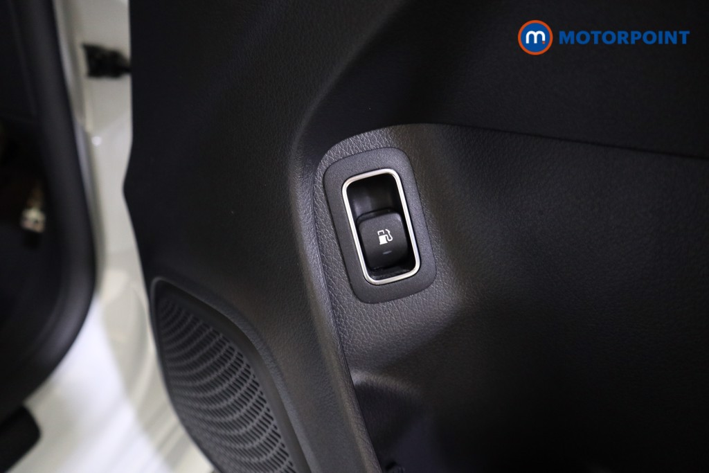 Mercedes-Benz CLA Amg Line Automatic Petrol Plug-In Hybrid Estate - Stock Number (1621042) - 12th supplementary image