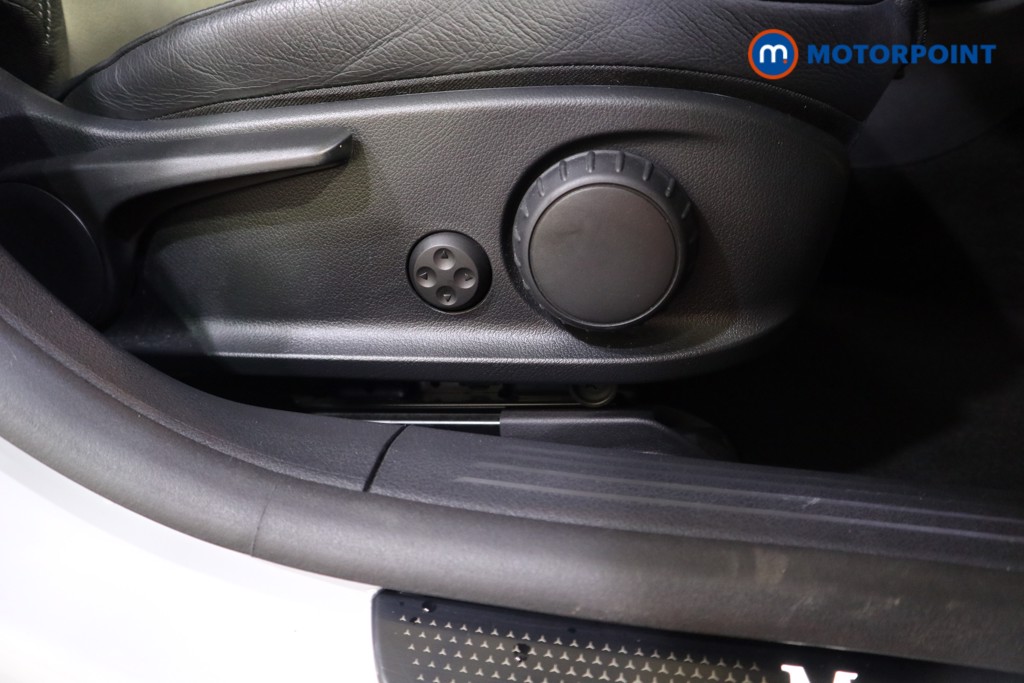 Mercedes-Benz CLA Amg Line Automatic Petrol Plug-In Hybrid Estate - Stock Number (1621042) - 17th supplementary image