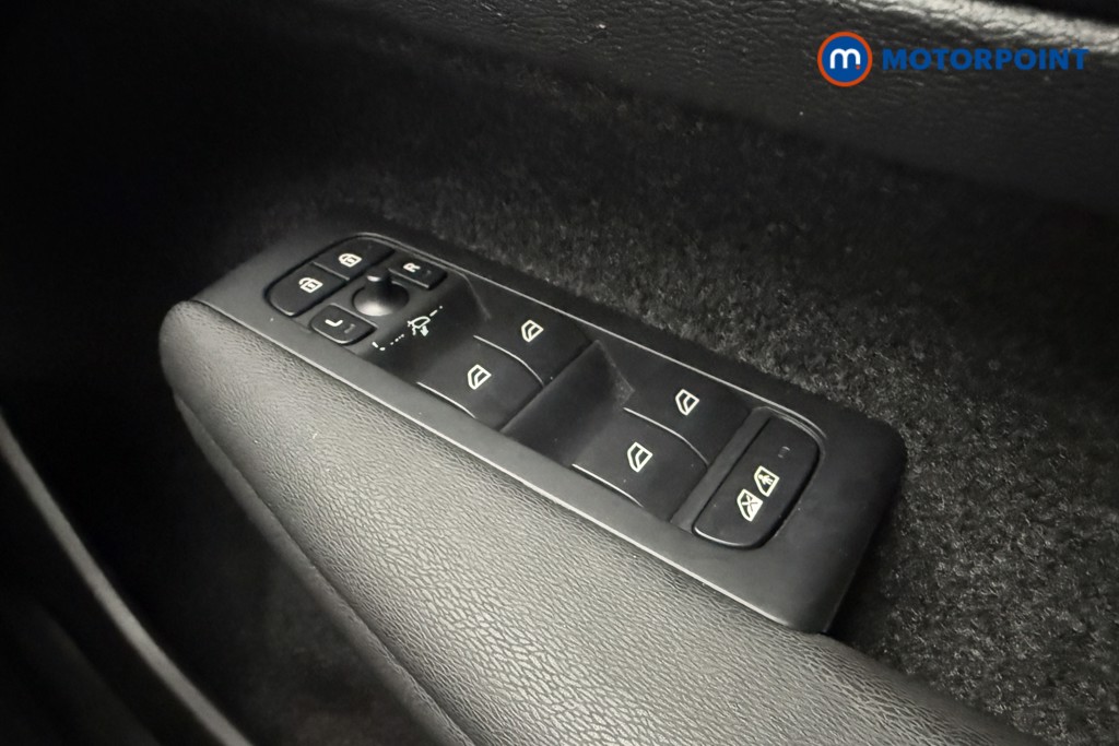 Volvo Xc40 Plus Automatic Petrol SUV - Stock Number (1621136) - 19th supplementary image