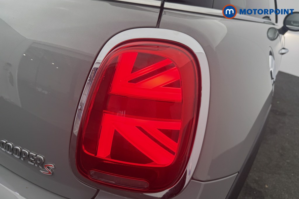 Mini Hatchback Cooper S Sport Manual Petrol Hatchback - Stock Number (1621168) - 16th supplementary image