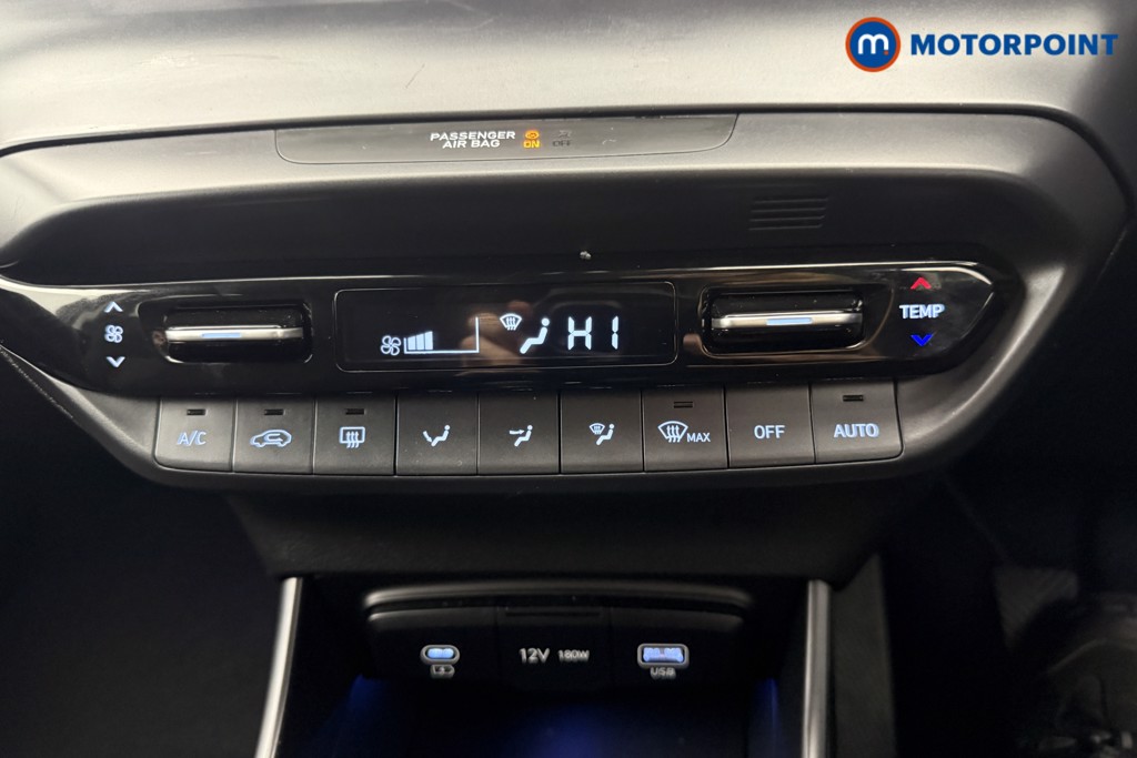 Hyundai I20 Premium Manual Petrol Hatchback - Stock Number (1621290) - 4th supplementary image