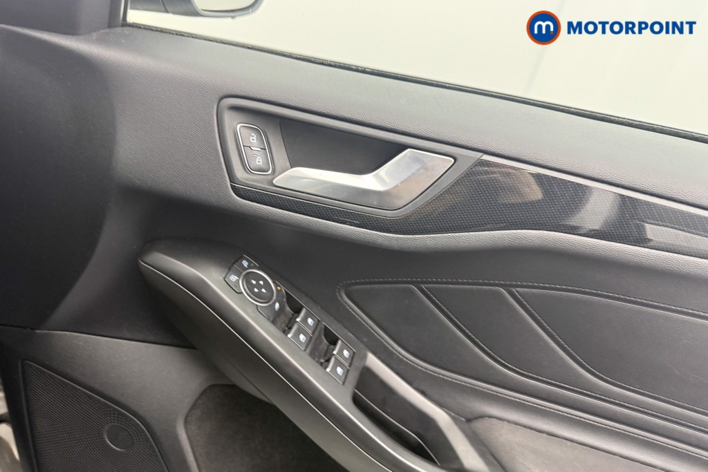 Ford Focus St-Line Manual Petrol Hatchback - Stock Number (1621295) - 9th supplementary image