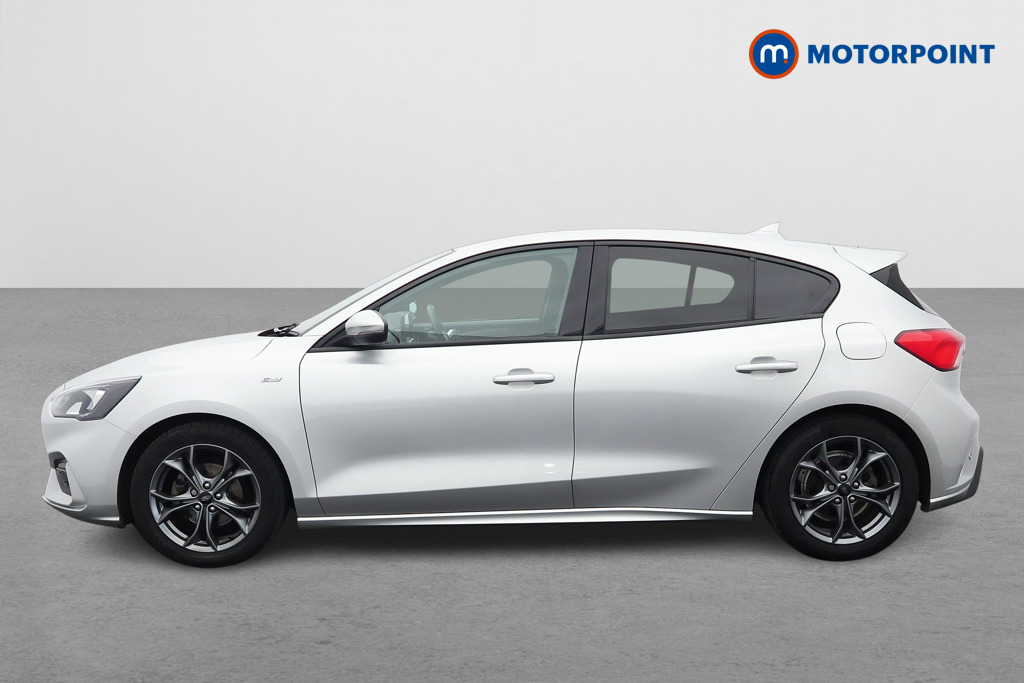 Ford Focus St-Line Manual Petrol Hatchback - Stock Number (1621295) - Passenger side