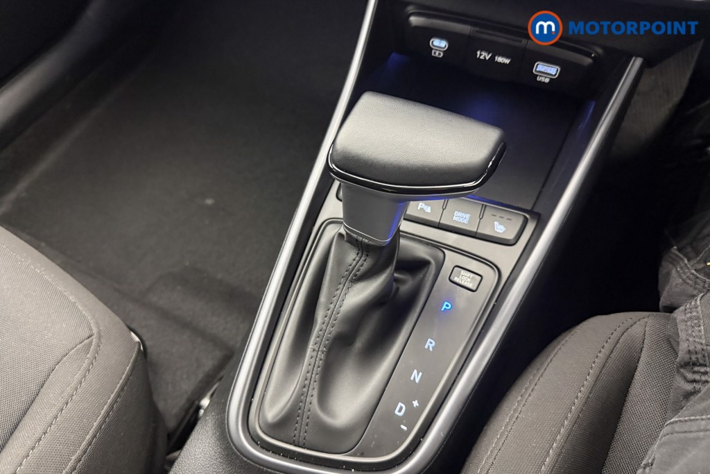 Hyundai I20 Premium Automatic Petrol Hatchback - Stock Number (1621300) - 5th supplementary image