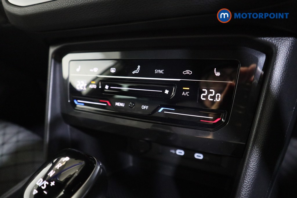 Volkswagen Tiguan R-Line Automatic Petrol SUV - Stock Number (1621405) - 8th supplementary image