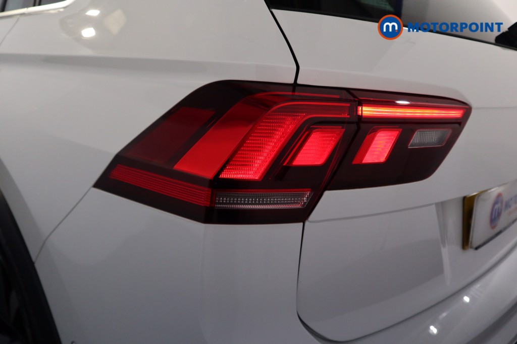 Volkswagen Tiguan R-Line Automatic Petrol SUV - Stock Number (1621405) - 32nd supplementary image