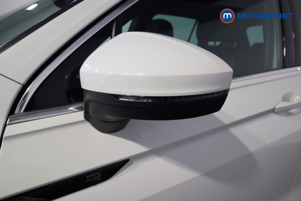 Volkswagen Tiguan R-Line Automatic Petrol SUV - Stock Number (1621405) - 37th supplementary image