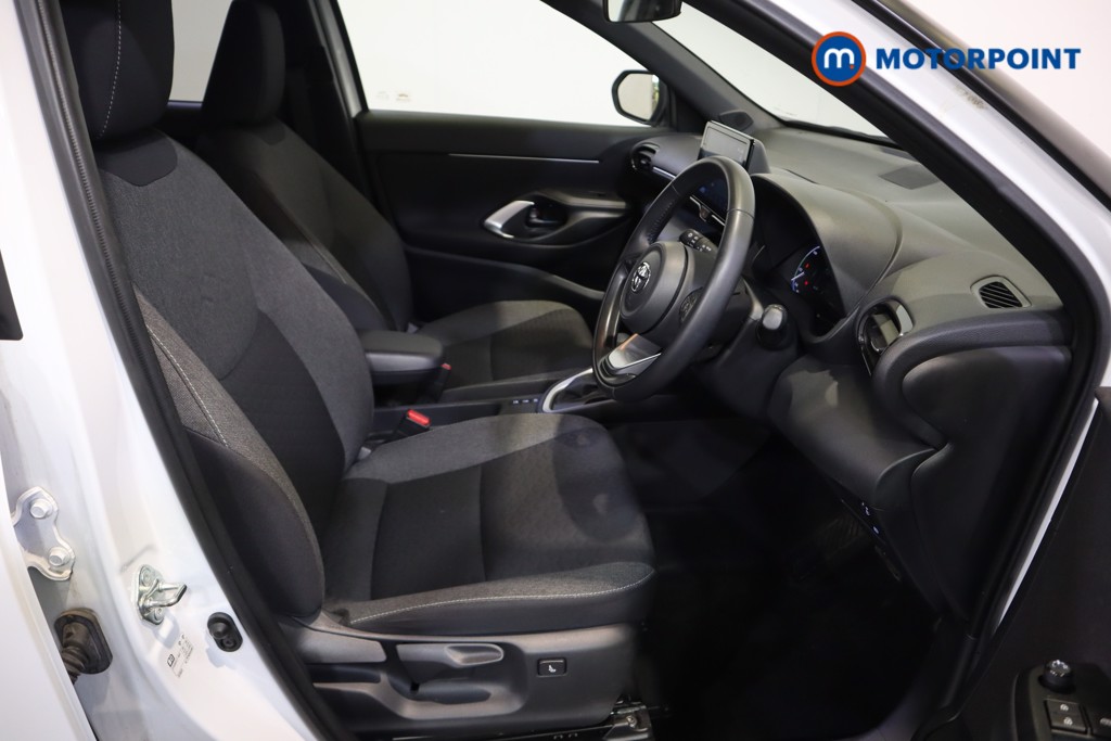 Toyota Yaris Cross Design Automatic Petrol-Electric Hybrid Estate - Stock Number (1621434) - 6th supplementary image