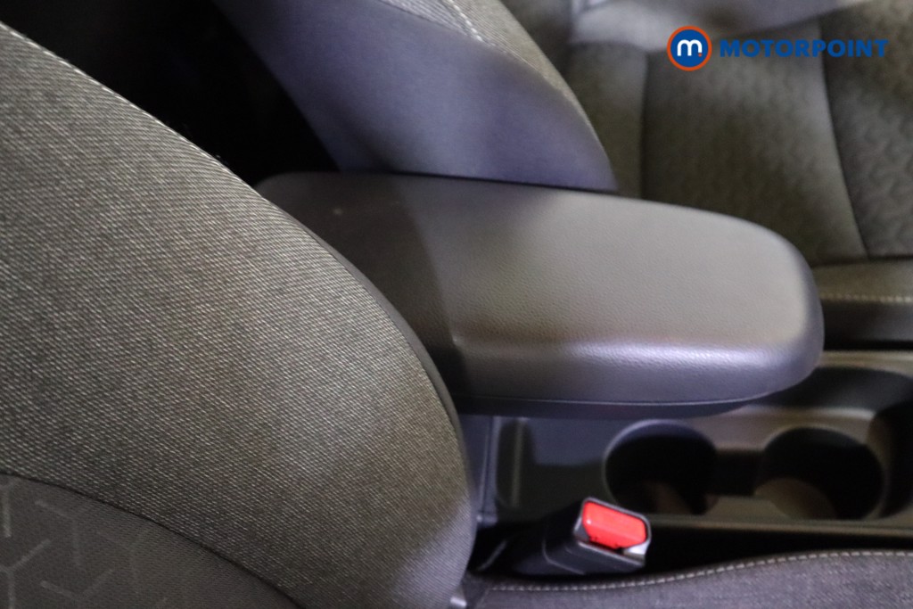 Toyota Yaris Cross Design Automatic Petrol-Electric Hybrid Estate - Stock Number (1621434) - 26th supplementary image