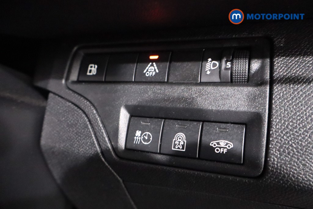 Peugeot 3008 Allure Premium-Plus Automatic Petrol Plug-In Hybrid SUV - Stock Number (1621710) - 15th supplementary image