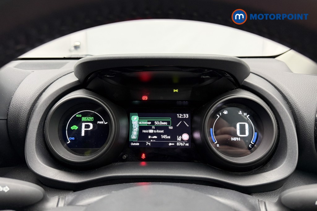 Toyota Yaris Design Automatic Petrol-Electric Hybrid Hatchback - Stock Number (1622027) - 9th supplementary image