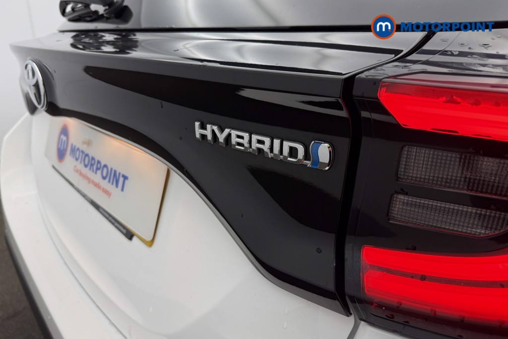 Toyota Yaris Design Automatic Petrol-Electric Hybrid Hatchback - Stock Number (1622027) - 19th supplementary image