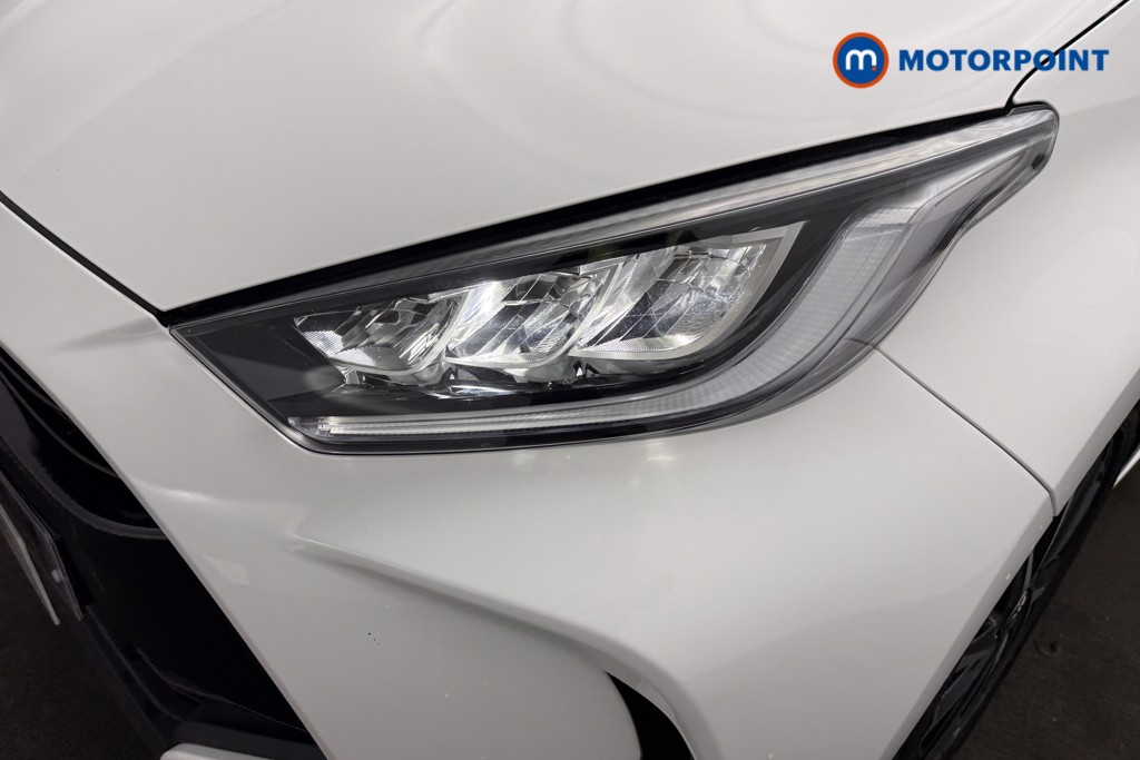 Toyota Yaris Design Automatic Petrol-Electric Hybrid Hatchback - Stock Number (1622027) - 22nd supplementary image