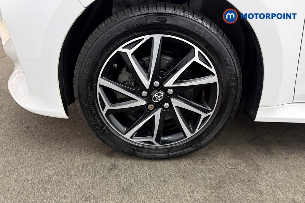 Toyota Yaris Design Automatic Petrol-Electric Hybrid Hatchback - Stock Number (1622027) - 26th supplementary image