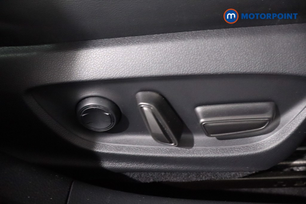 Toyota Prius Excel Automatic Petrol Plug-In Hybrid Hatchback - Stock Number (1622483) - 26th supplementary image