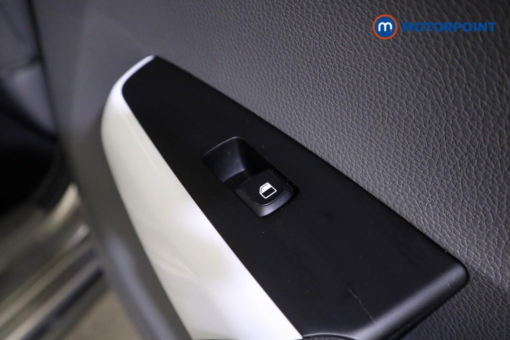 KIA Picanto X-Line Automatic Petrol Hatchback - Stock Number (1622766) - 15th supplementary image